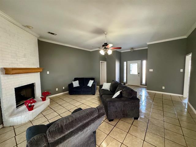 Building Photo - 2026 Brooke Dr