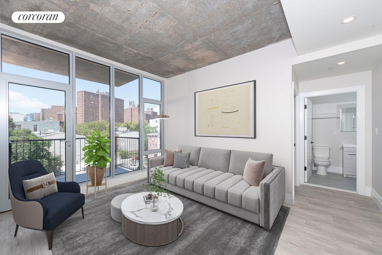 Foto principal - 1044 Bedford Ave