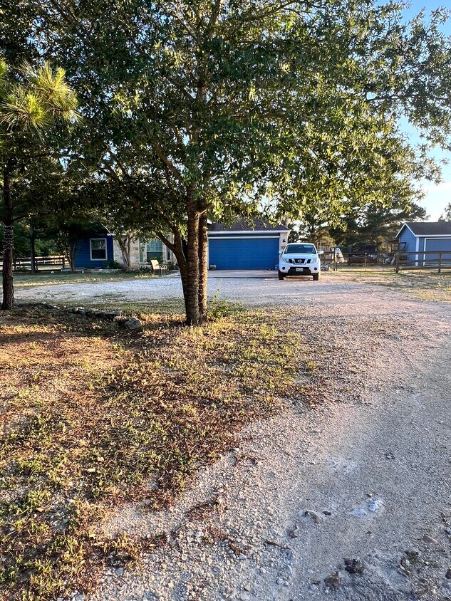 Primary Photo - 122 Travis Ln N
