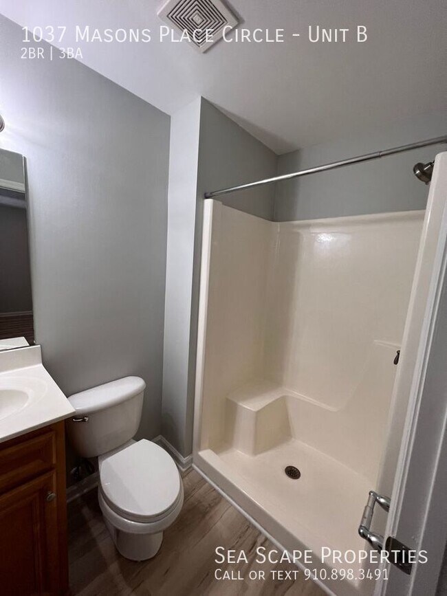 Foto del edificio - Beautiful 2BD/2.5BA Townhome