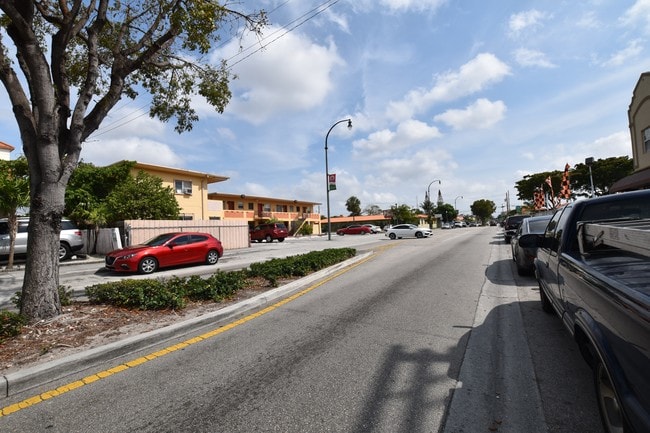Street View - 1116 Palm Ave, Hialeah
