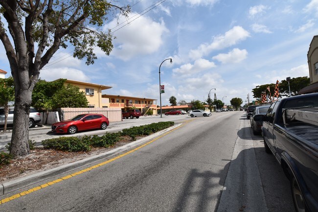 Vista de calle - 1116 Palm Ave, Hialeah