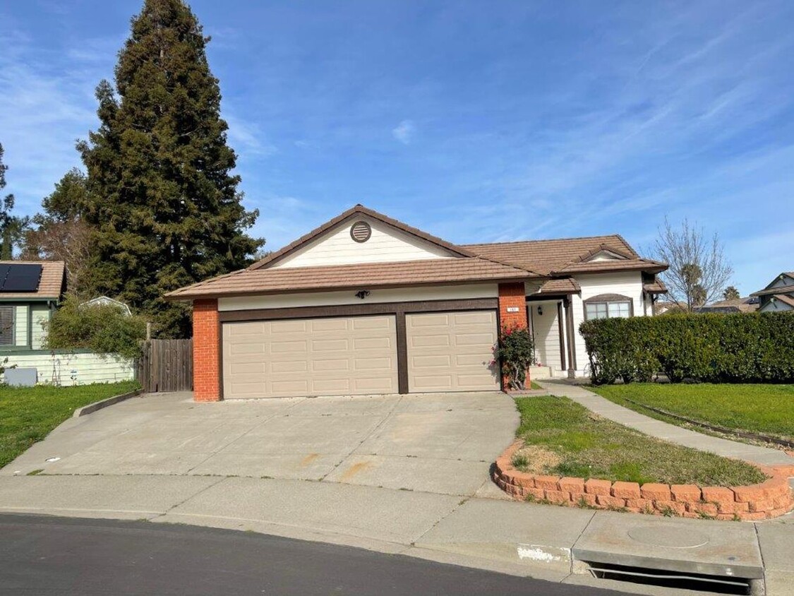 Primary Photo - MODERN ONE STORY CORNER LOT VACAVILLE *STA...