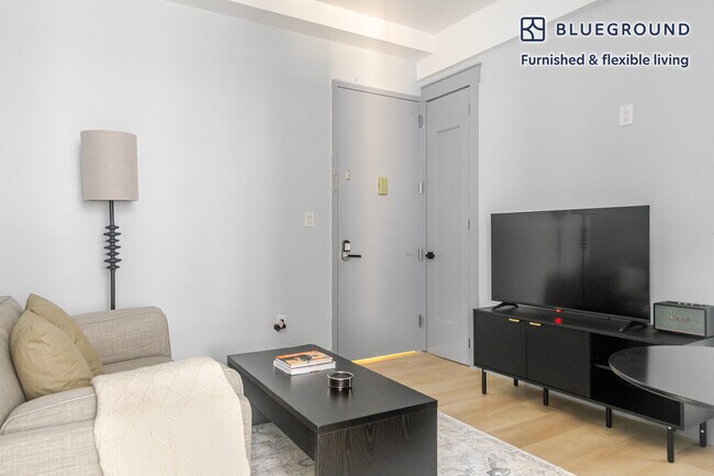 Foto del edificio - 161 W 54th St