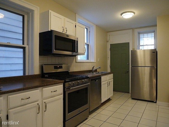 Building Photo - 2621 N Emmett St