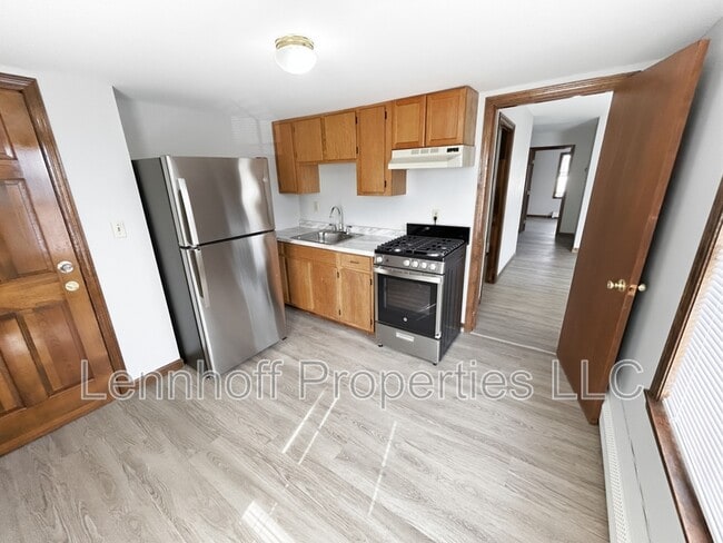 Photo - 692 Middlesex Street - 2 Apartment