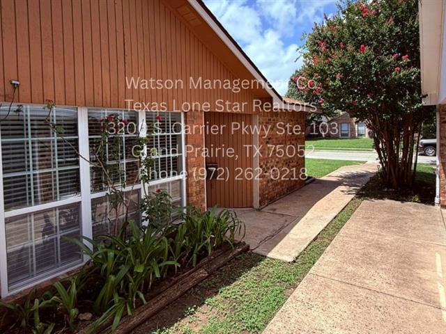 Foto del edificio - 3015 Oak Ridge Pl