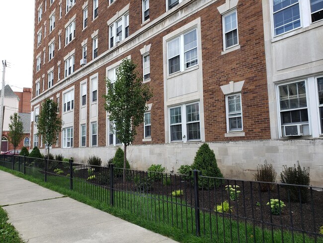 Foto del edificio - 11 South Lake Ave