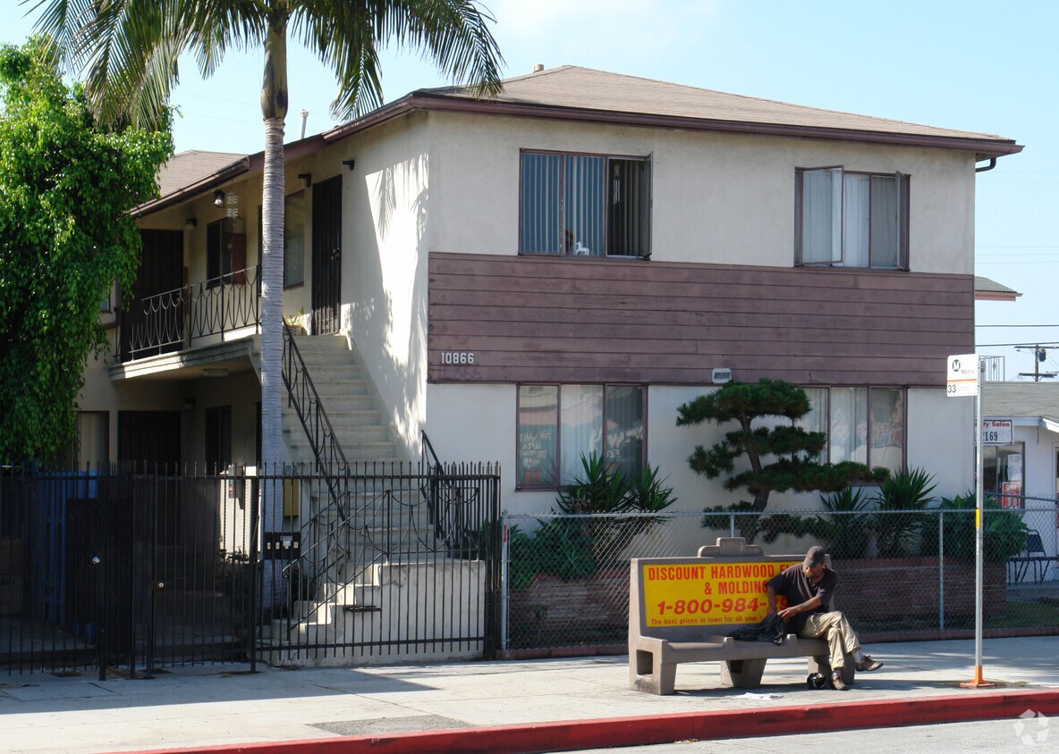 Foto principal - 10866 Venice Blvd