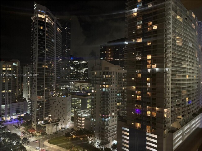 Foto del edificio - 1155 Brickell Bay Dr