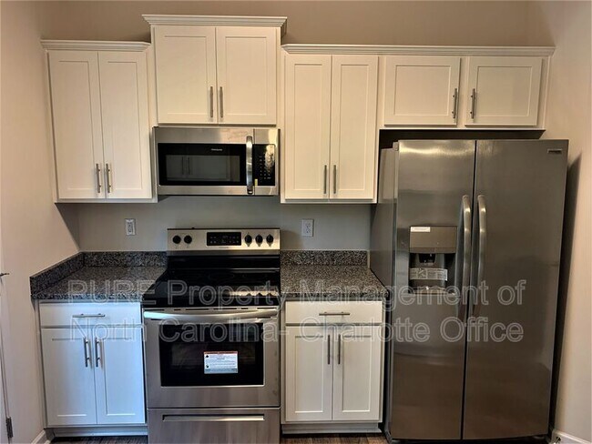 Building Photo - 6116 Guildhall Ln