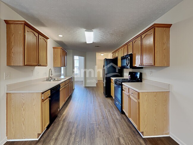 Building Photo - 910 Harbins View Dr