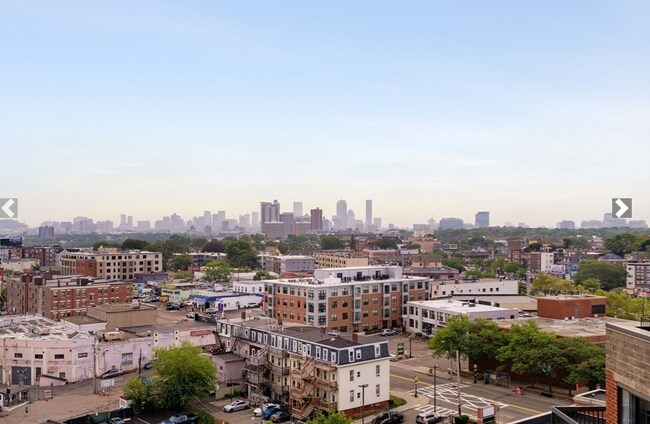 Foto del edificio - 15 North Beacon St