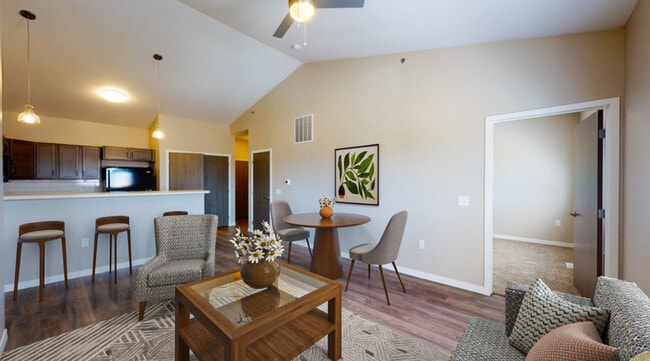 Building Photo - Grand Prairie Apartments