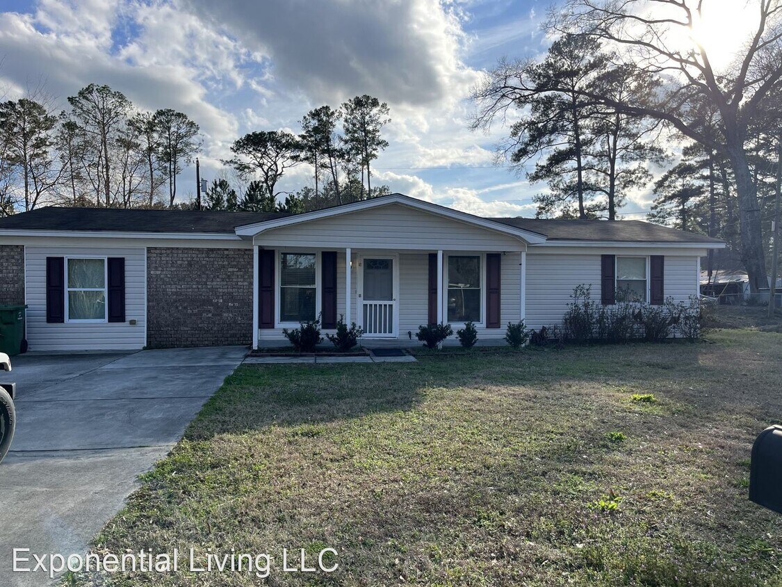 Foto principal - 4 br, 2 bath House - 321 W Whatley
