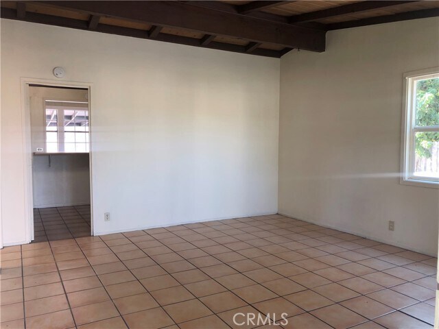 Foto del edificio - 526 S San Antonio Ave