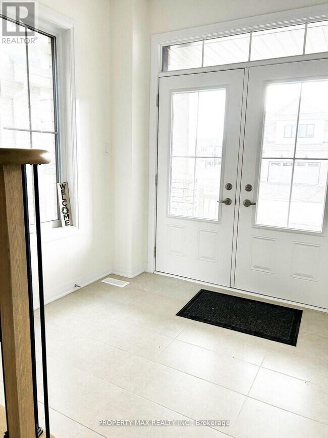 Photo du bâtiment - 120 Port Cres