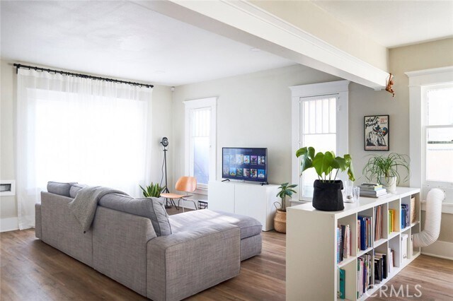 Foto del edificio - 3708 3rd Ave