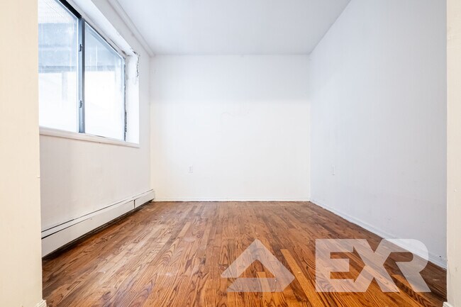 Foto del edificio - 530 W 47th St