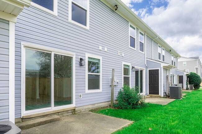 Foto del edificio - 7906 Turner Rd