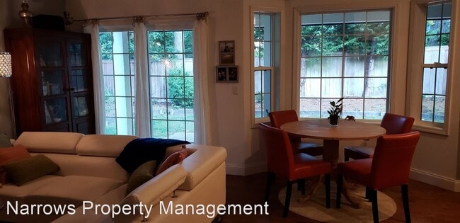 Foto del edificio - 3 br, 2 bath House - 13707 13th Ave NW