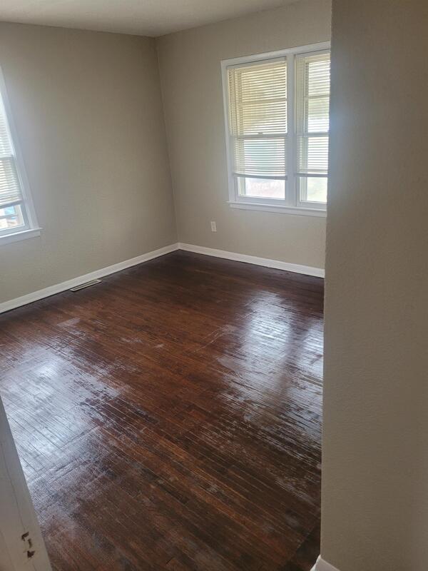 Building Photo - 2710 N Gentry Dr