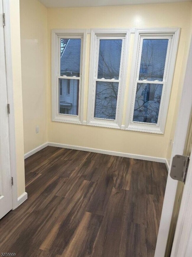 Building Photo - 120 N 14th St