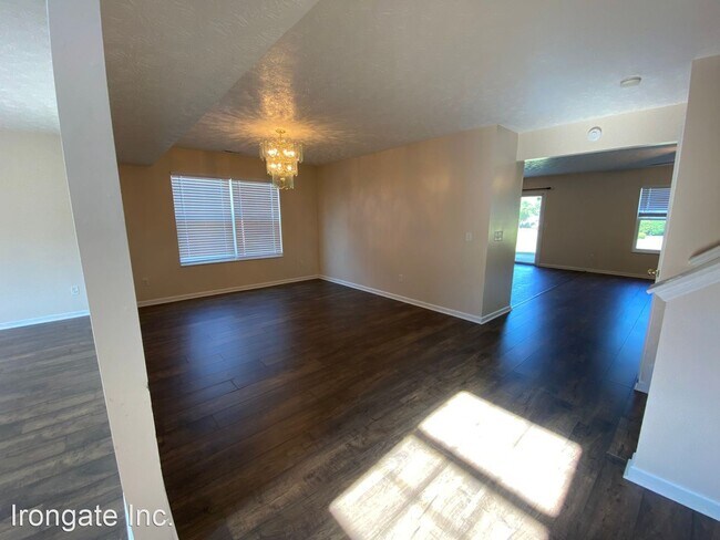 Building Photo - 4 br, 3 bath House - 4221 Dobbin Circle