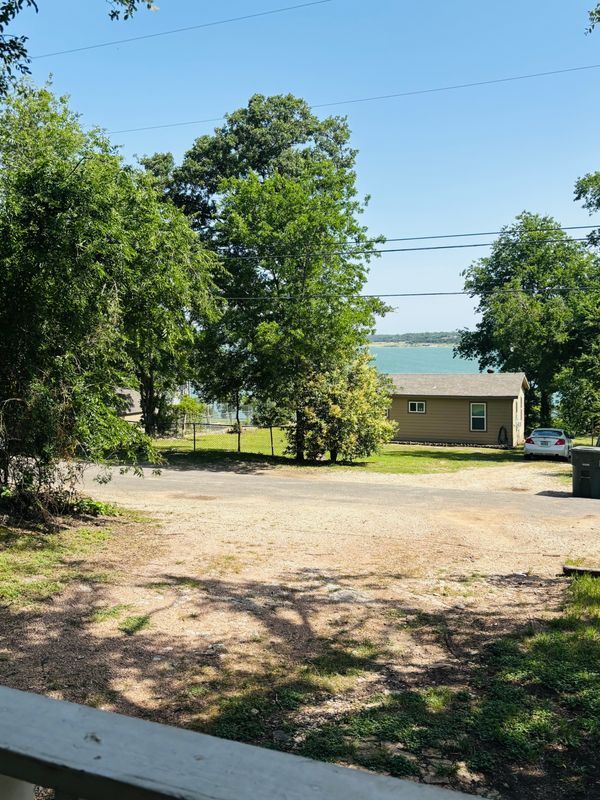 Foto del edificio - 4457 Lakeview Dr