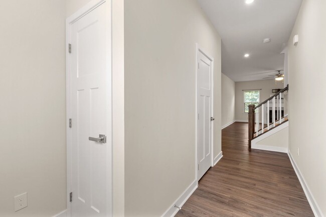 Building Photo - Newly Constructed 3 Bed/2.5 Bath Townhome ...
