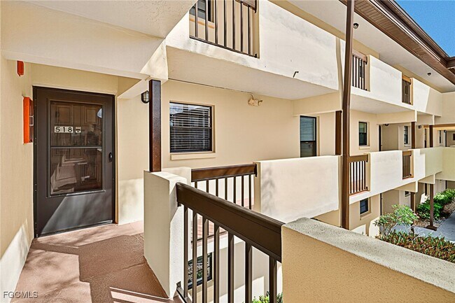 Foto del edificio - 6136 Whiskey Creek Dr