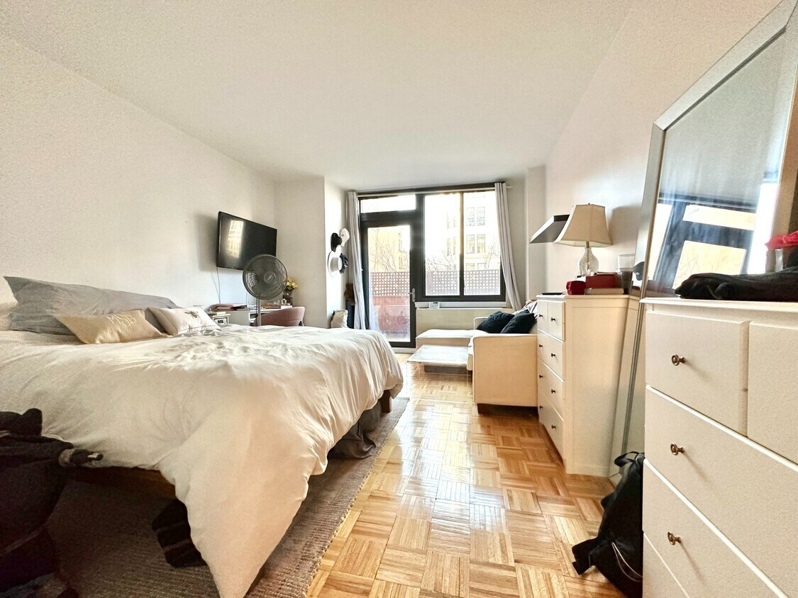 199 Bowery Unit 2E, New York, NY 10002 Room for Rent in New York, NY