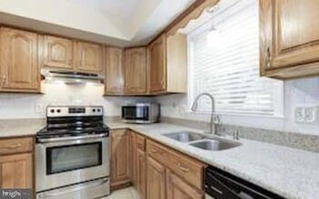 Building Photo - 7740 Tiverton Dr