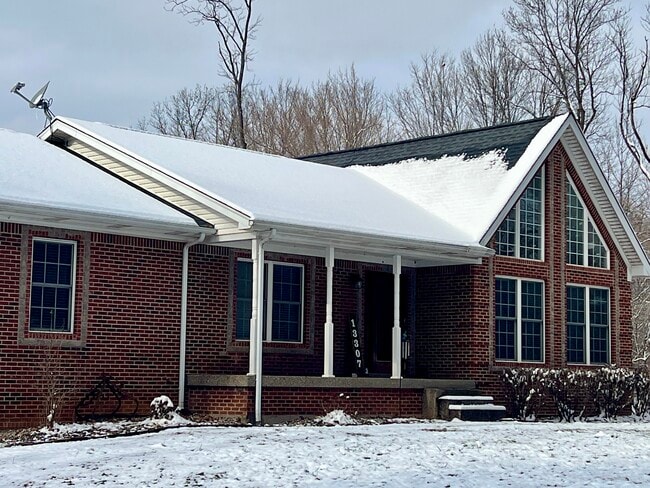 Foto del edificio - 13307 North Rd NW