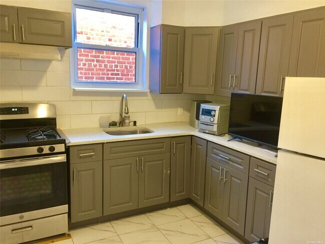 Foto del edificio - 34-51-51 57th St