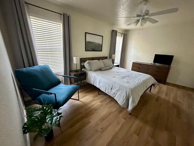 Foto del edificio - 5503 Harefield Dr