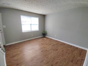 Building Photo - 16 Duiguid Dr