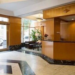Foto principal - 400 E 66th St