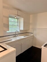 Building Photo - 7018 Alder Dr