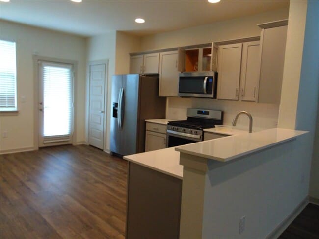 Building Photo - 7707 Jackson Graham Dr