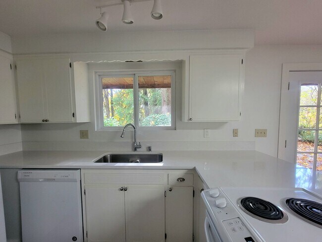 Foto del edificio - Bright and cozy 1 bedroom on Bainbridge