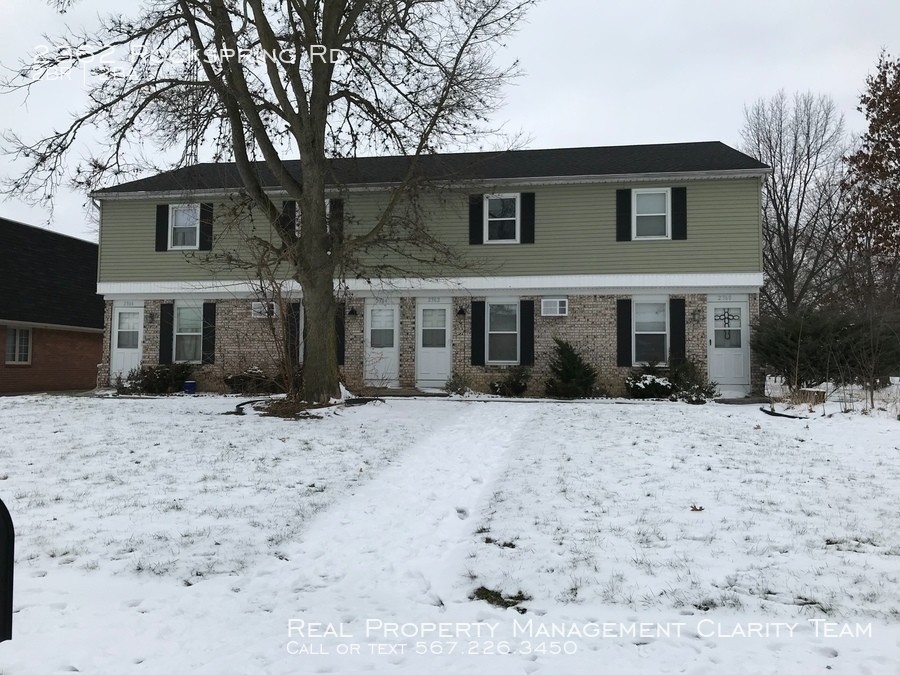 Foto principal - 2 Bed/1.5 Bath Southwyck Area Townhouse