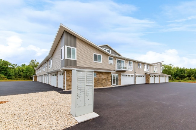 Building Photo - 352 Deschane Ave