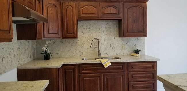 Kitchen - 1438 E 8th St