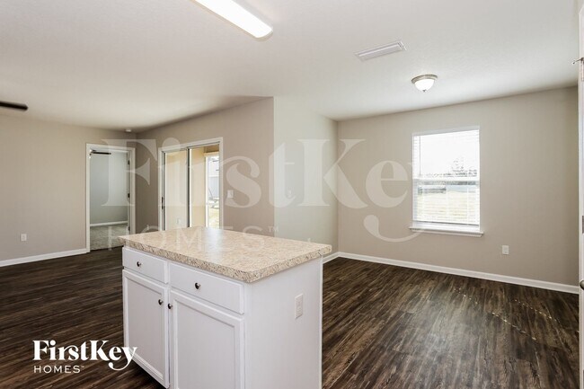 Foto del edificio - 77791 Lumber Creek Blvd