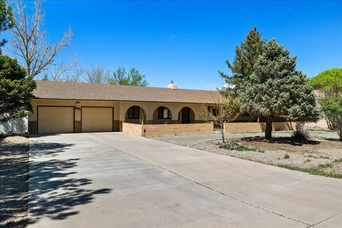 Primary Photo - 381 W Mangrum Dr