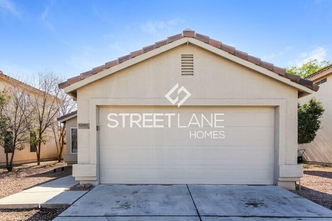 Building Photo - REDUCED-Now offering $1000 off first full ...