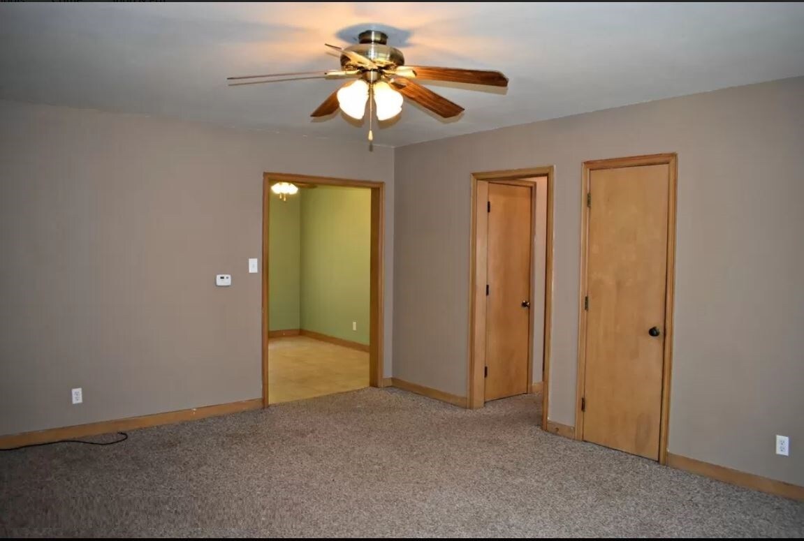 1002 W Carroll St, IL 61455 Townhouse for Rent in IL