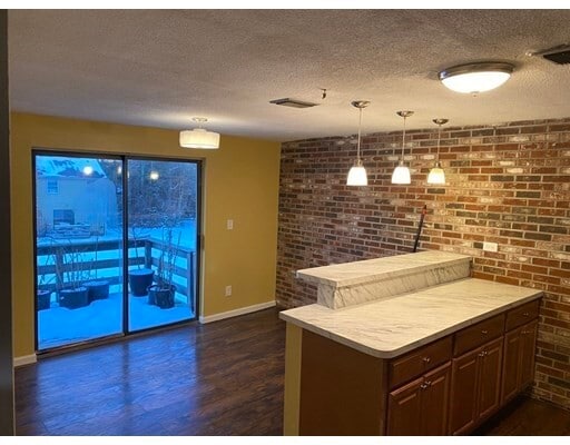 Building Photo - 19 Meadowbrook Ln