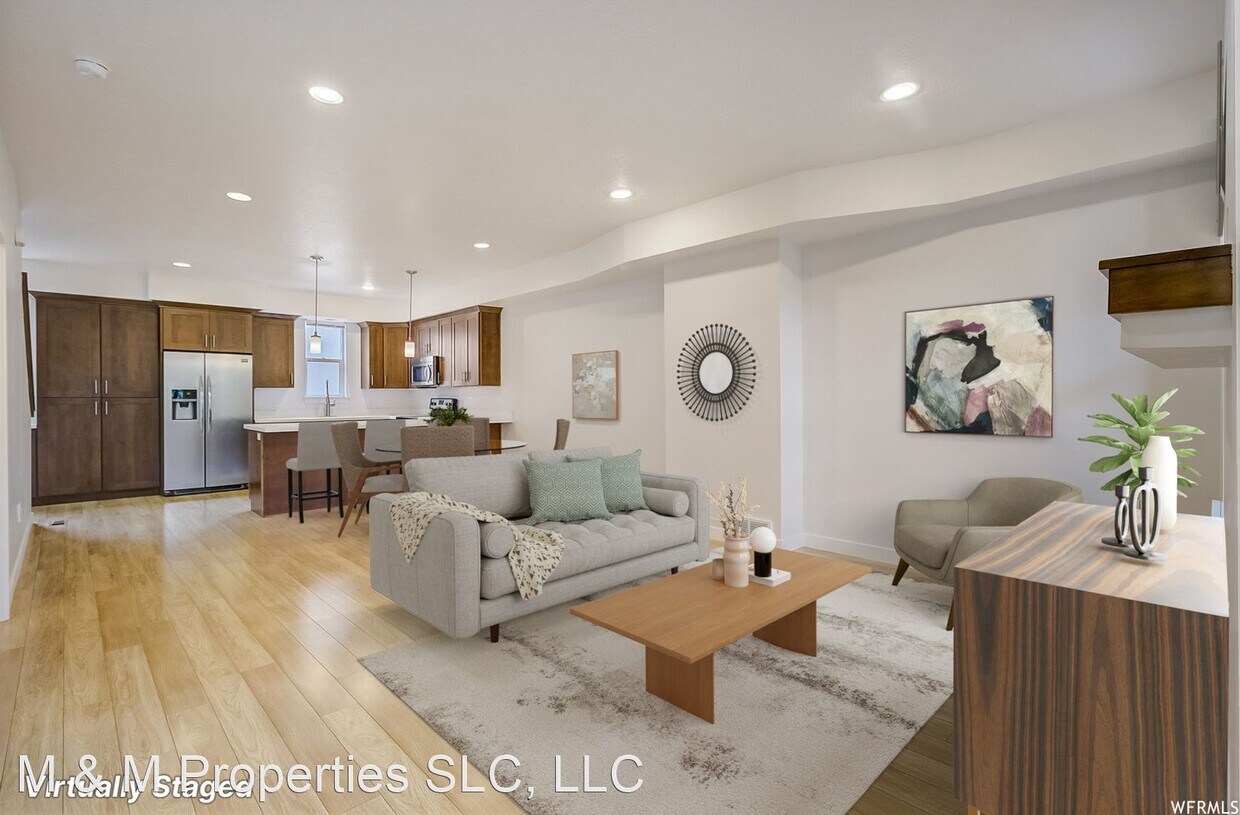 Primary Photo - 2 br, 2.5 bath House - 315 W Reed Ave #8